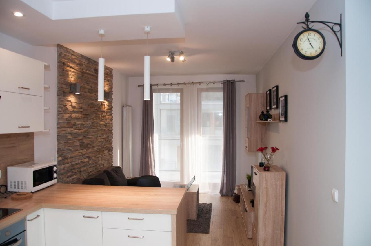 Apartament Obrzezna 3 Deluxe Warsaw Exterior photo